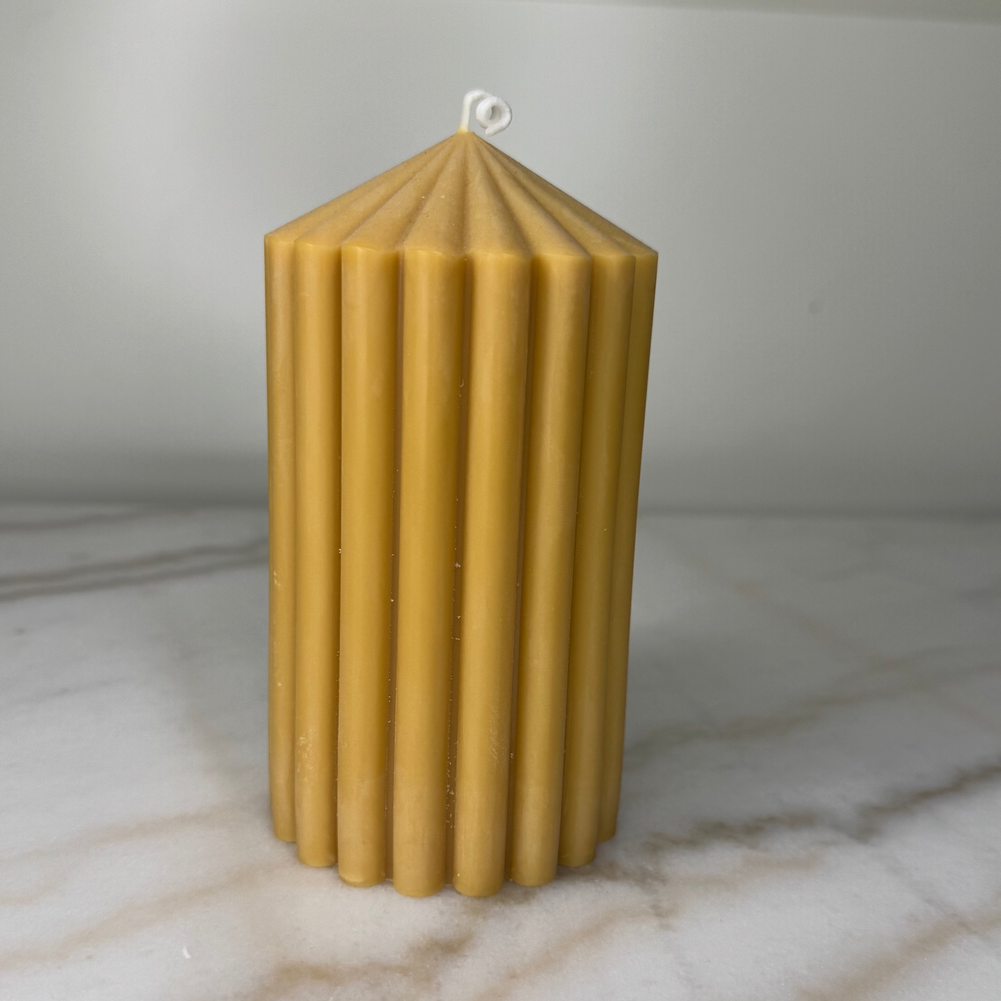 Bougie décorative en cire de soja  - Pilier côtelée